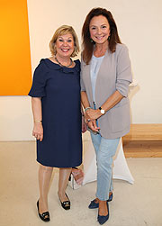 Gerswid Herrmann, Frau von Minister Joachim Herrmann und Uschi Dämmrich von Luttitz (©Photo Gisela Schober/Getty Images)